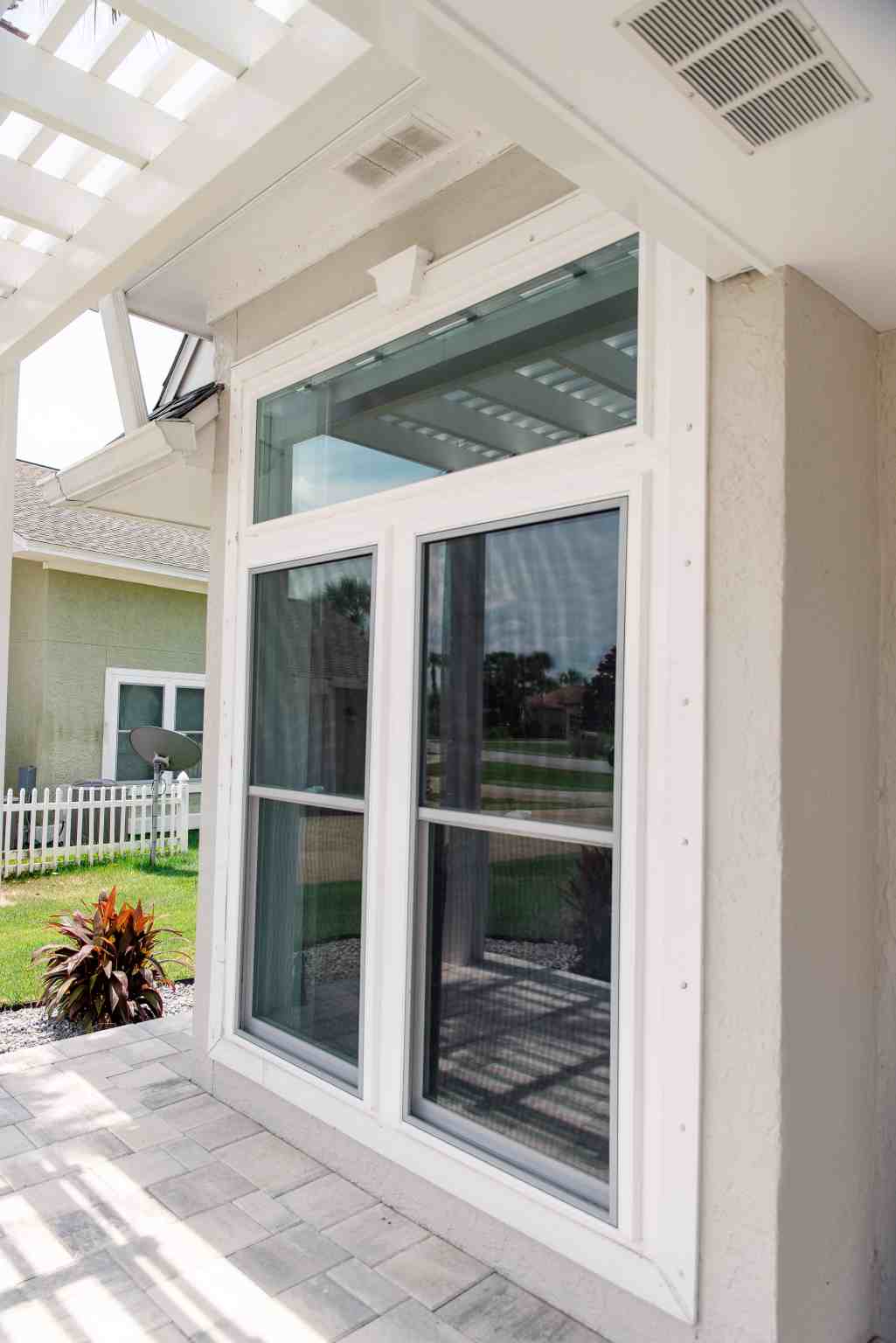 LatashaCarrawayPhotography-5586copy home exterior with new specialty window